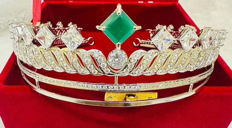 12ct Emerald 10ct Lab Grow Diamond 925 Sterling Silver Tiara