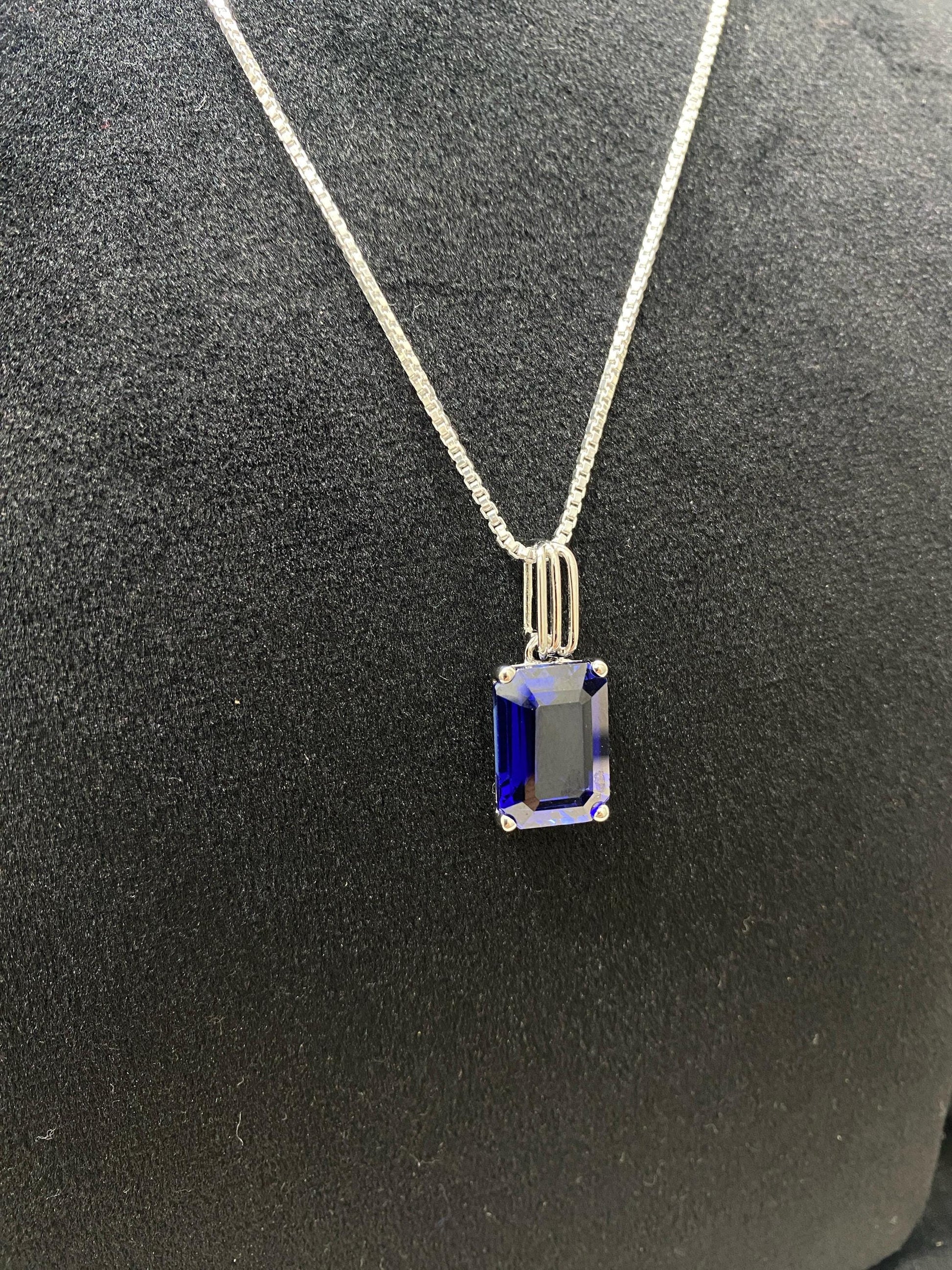 Blue Onyx Pendent. Minimal design, Emerald cut, White gold 18K Plated sterling silver.