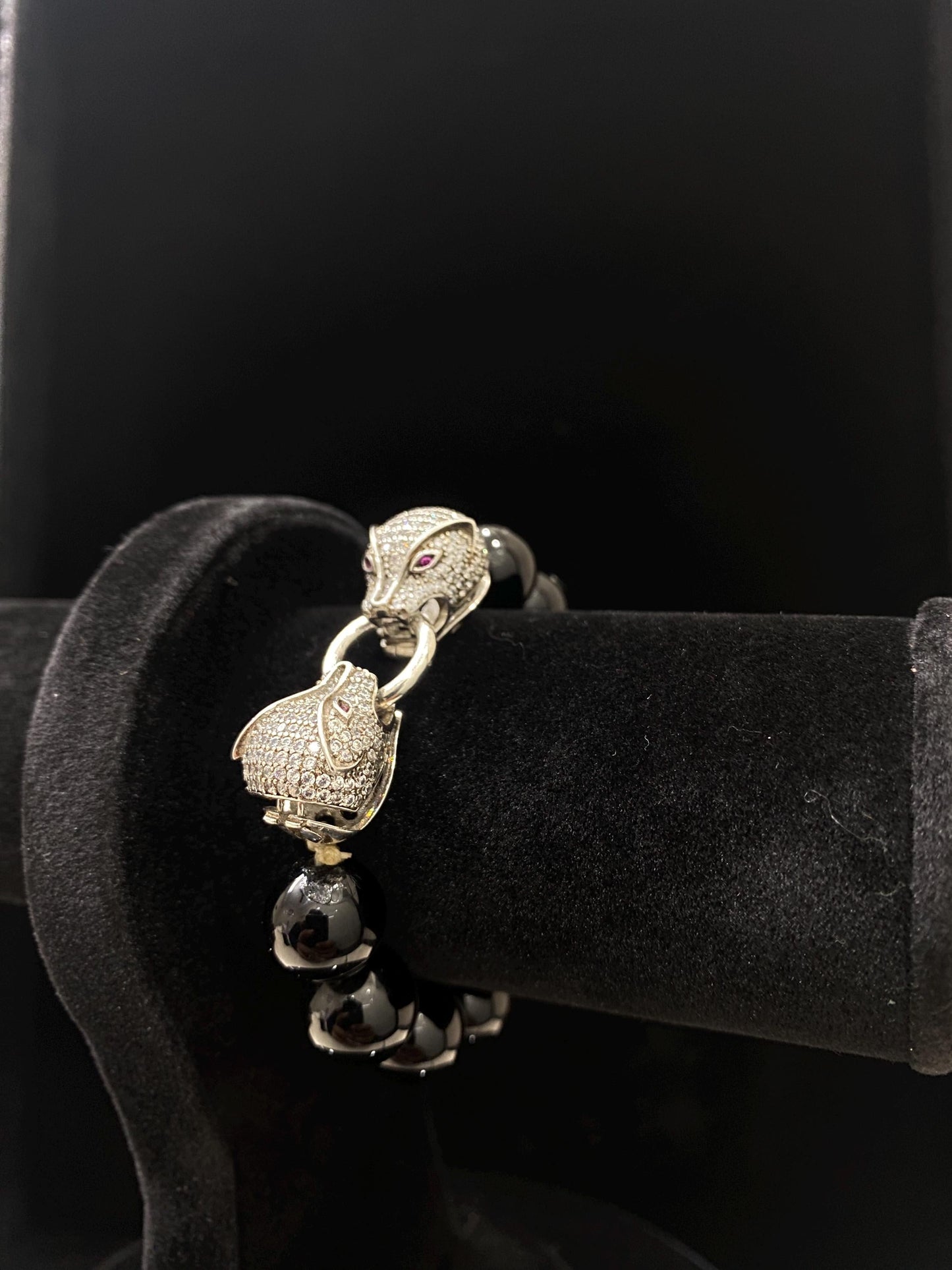 Panther bead bracelet jewelry.