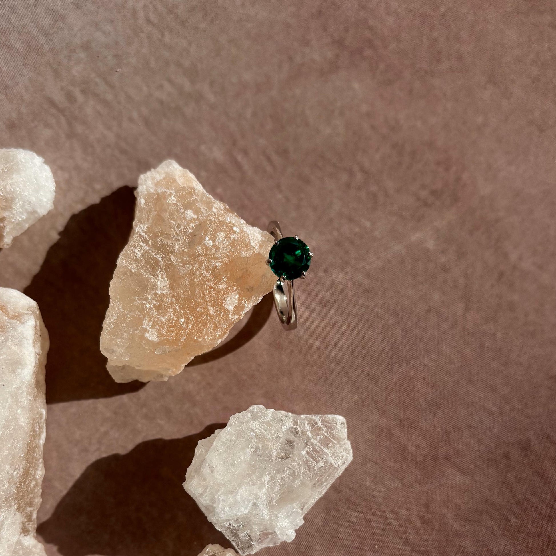 Green Simulated gemstone women's ring. Silver 925.