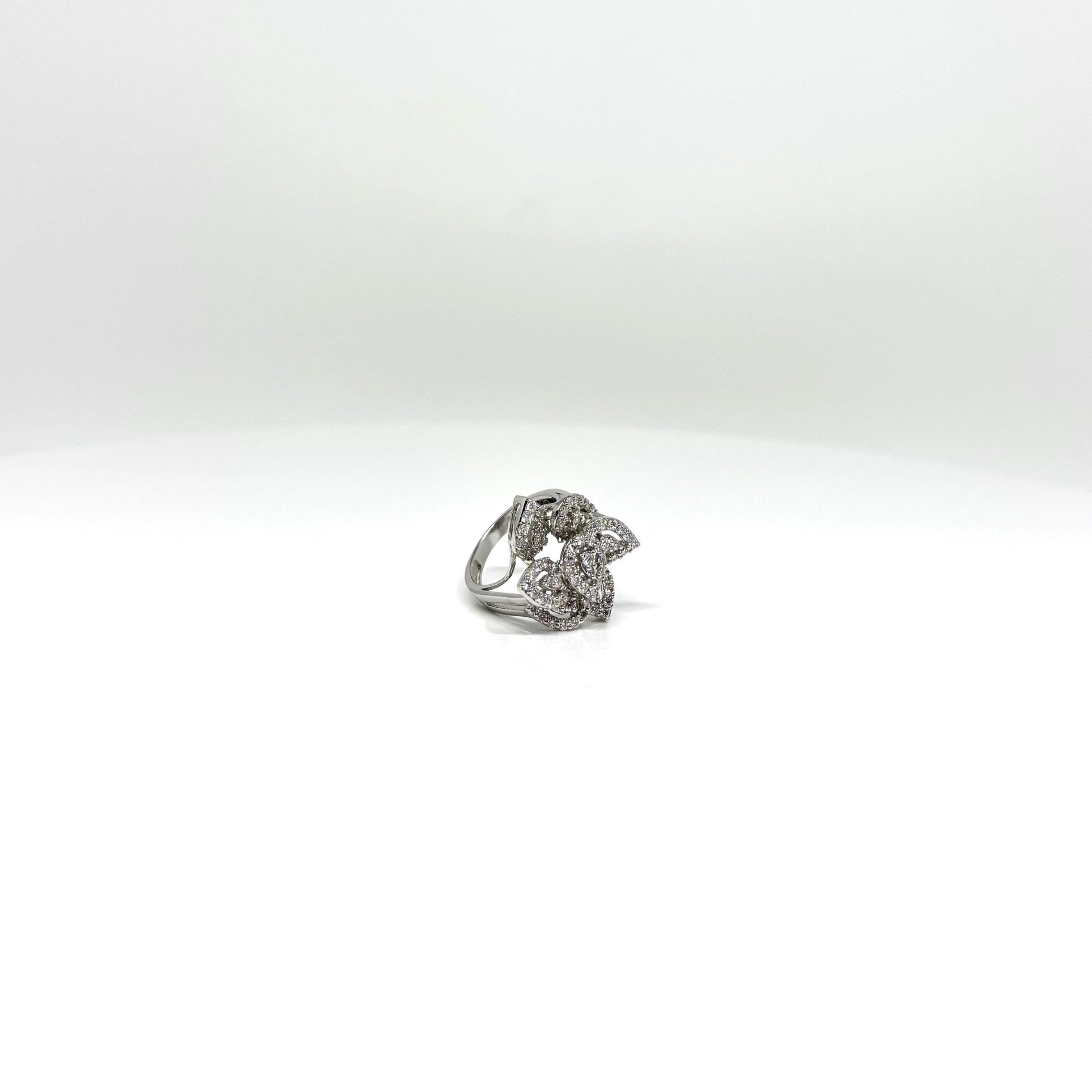 Statement Ring for women. Flower Design.