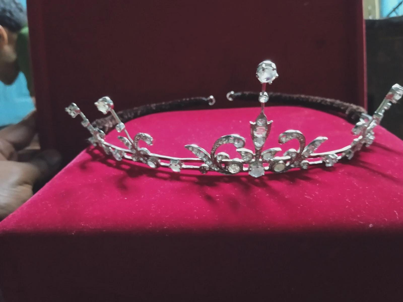 Royal Bridal Tiara Jewelry.