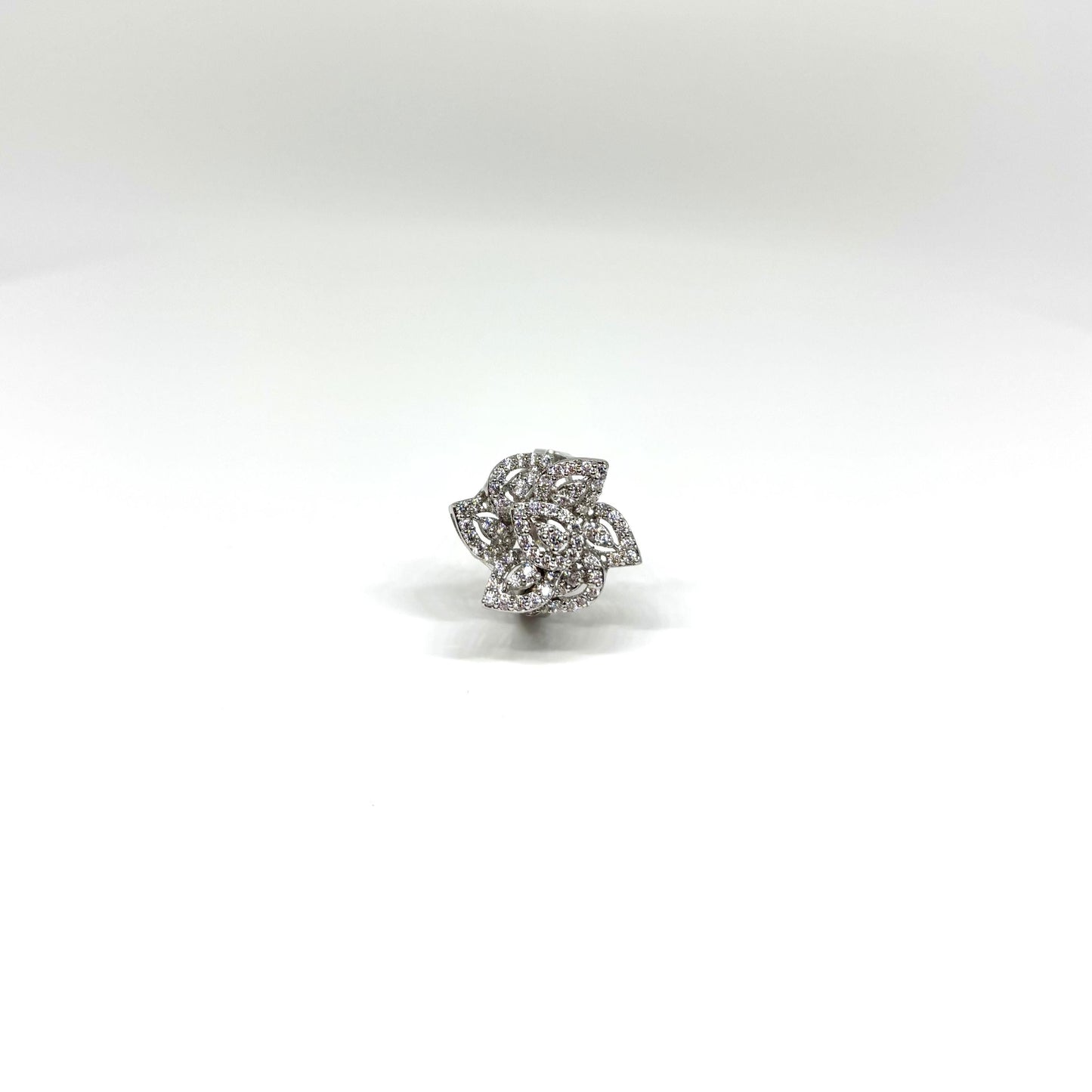 Statement Ring for women. Flower Design.