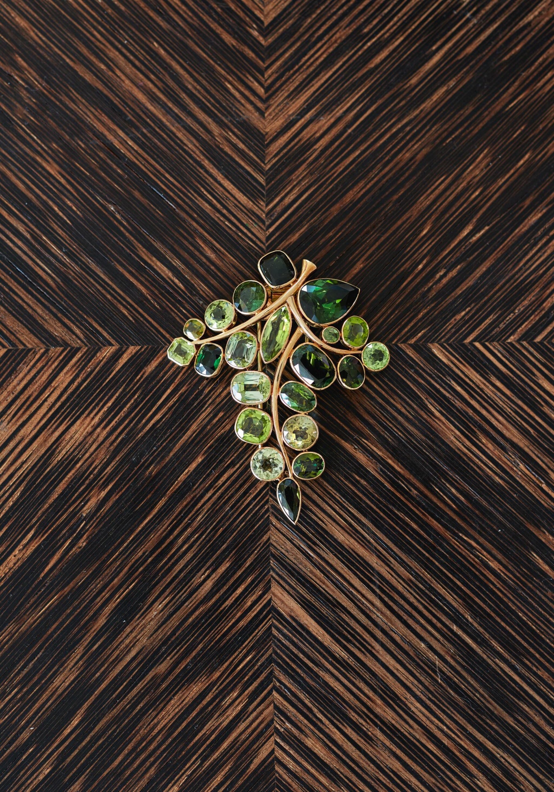 25 CT Natural Peridot 925 Sterling Silver Brooch