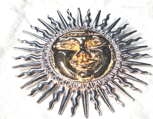 10 Cent Golden Topaz On Eyes Sparking Sun 925 Sterling Silver Brooch