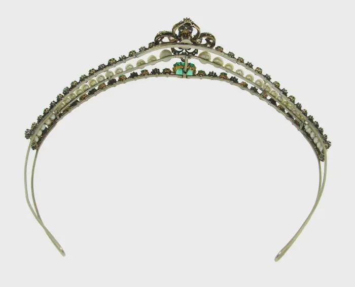Tiara - 15ct Natural Diamond 45ct pearl 20ct Emerald 925 Sterling Silver Tiara